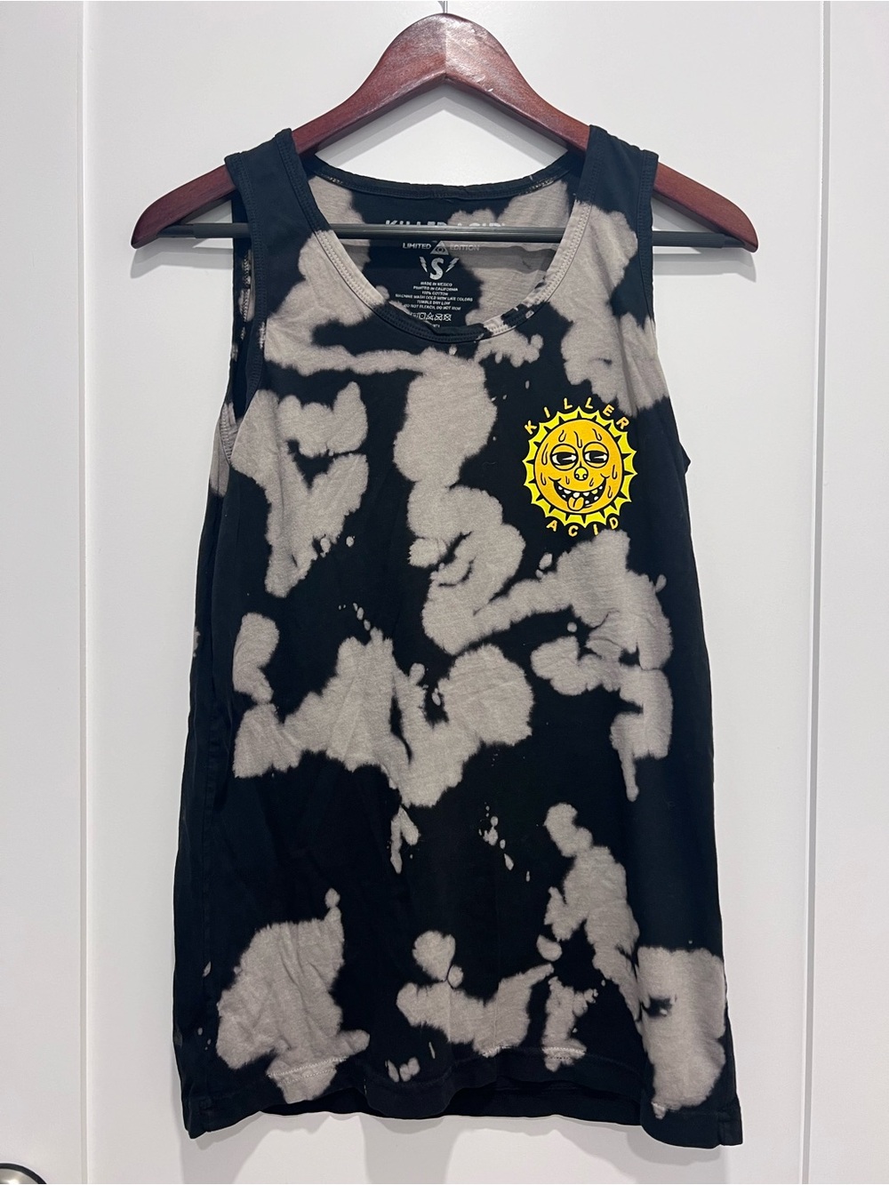 BNWOT KILLER ACID Black Tie-Dye Tank with Yellow Sun Graphic